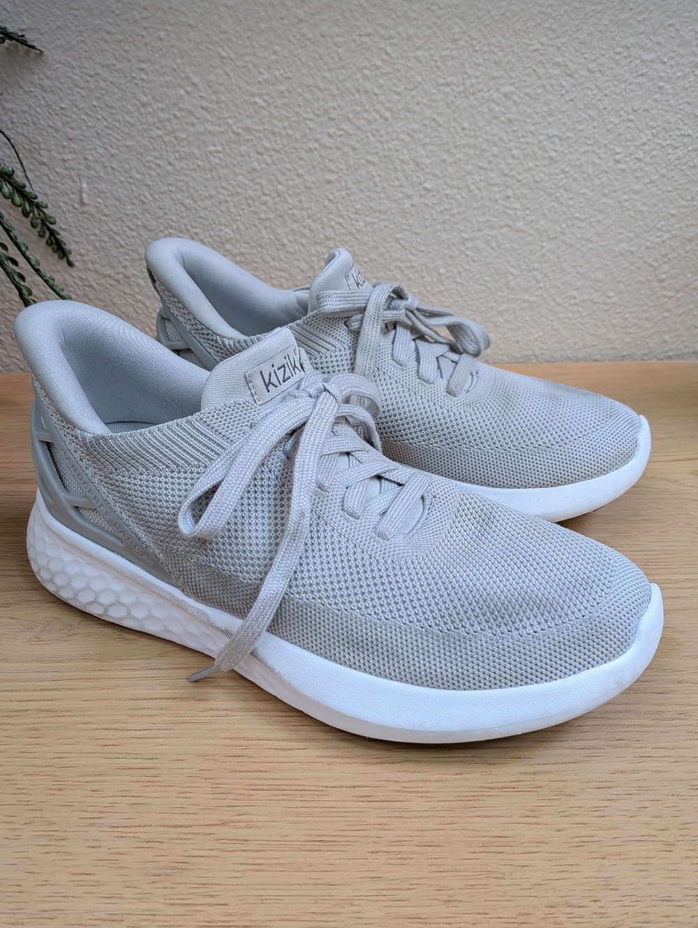 Kizik Athens Slate Grey Hands Free Comfort Sneakers Size 7
